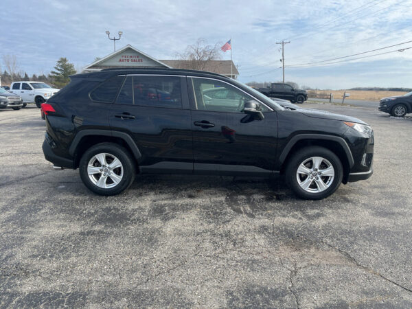 2020 Toyota RAV4 XLE AWD