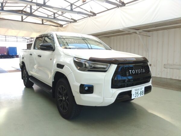 2022 TOYOTA HILUX